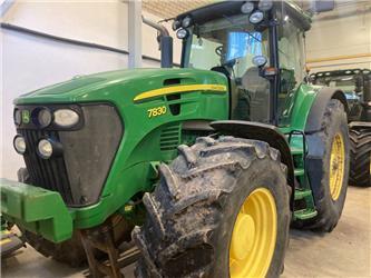 John Deere 7830