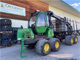 John Deere 810 E