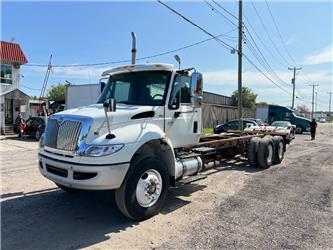 International DuraStar 4400