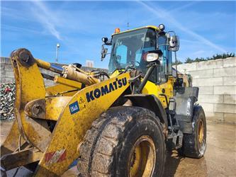 Komatsu WA 320-8