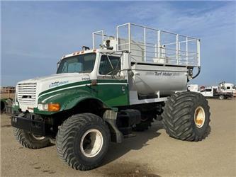 International 4900