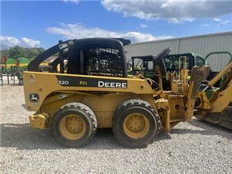 John Deere 320