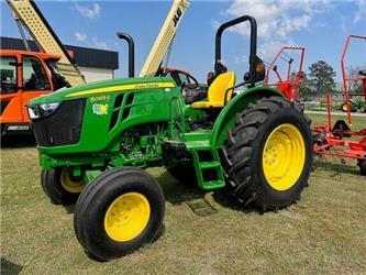 John Deere 5065E