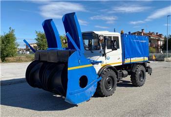 Mercedes-Benz UNIMOG