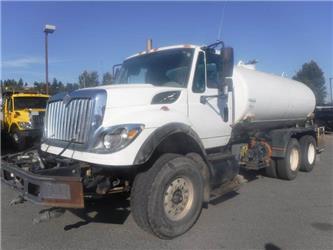 International 7600