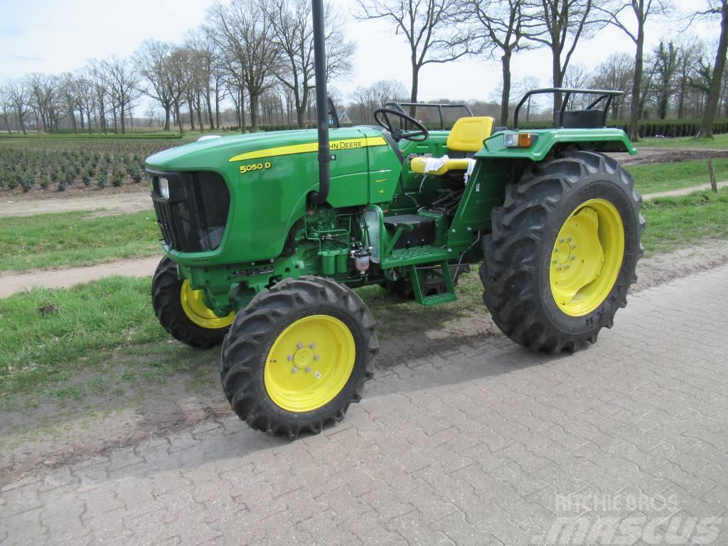 John Deere 5050 d Traktorid