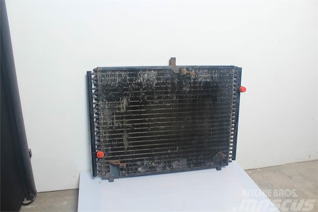 New Holland T8050 Oil Cooler Mootorid