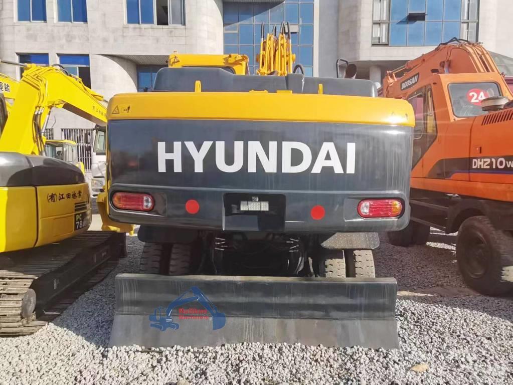 Hyundai R210W-9 Midi excavators  7t - 12t