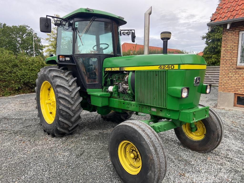 John Deere 4240 Traktorid
