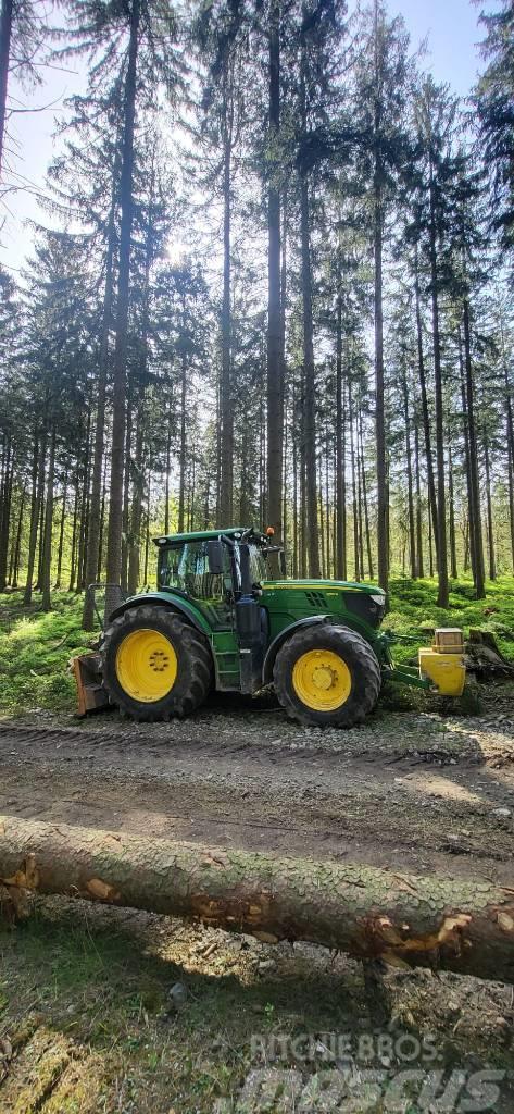 John Deere 6155 R Metsatööks kohandatud traktorid