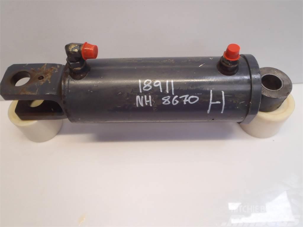 New Holland 8670 Lift Cylinder Hüdraulika