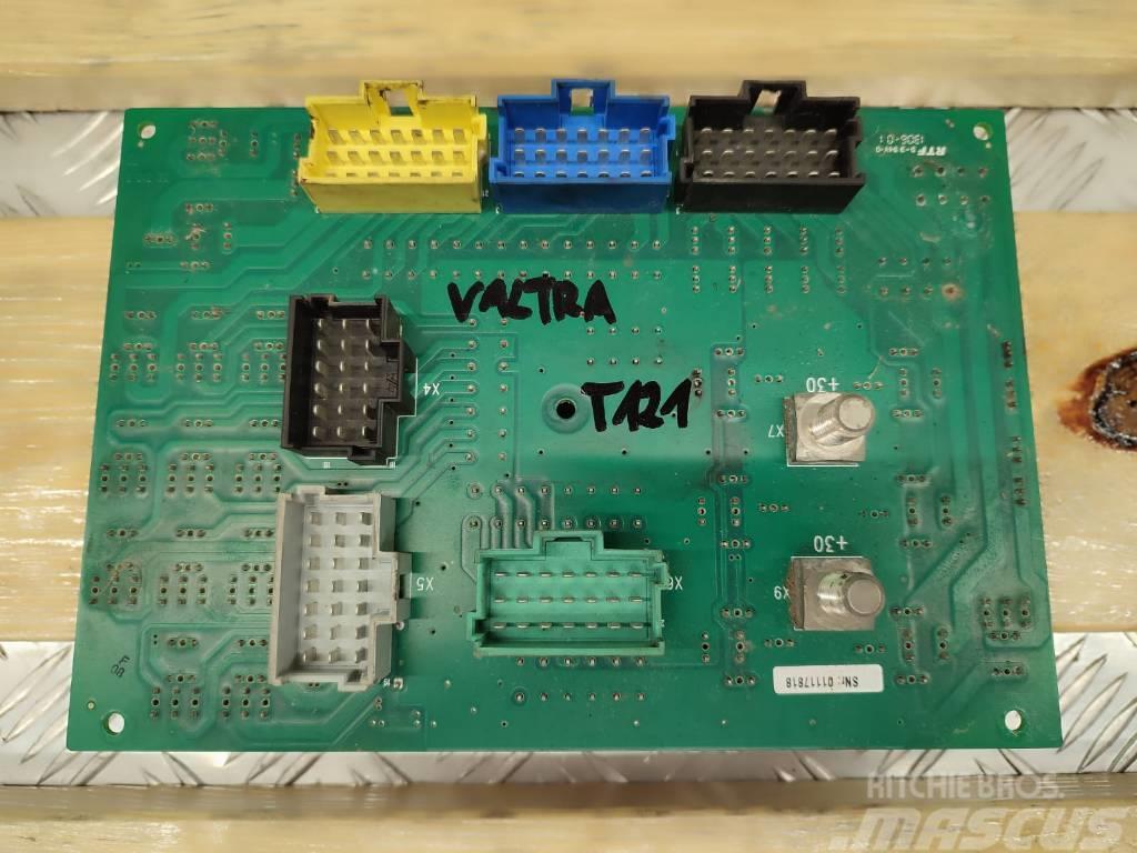 Valtra Fuse board V37370100 VALTRA T121 Elektroonikaseadmed