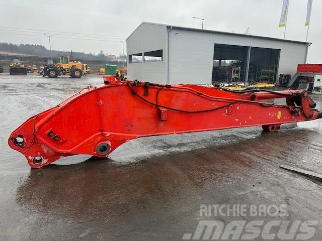 CAT long excavator arm weighing 75 tons Nooled ja varred