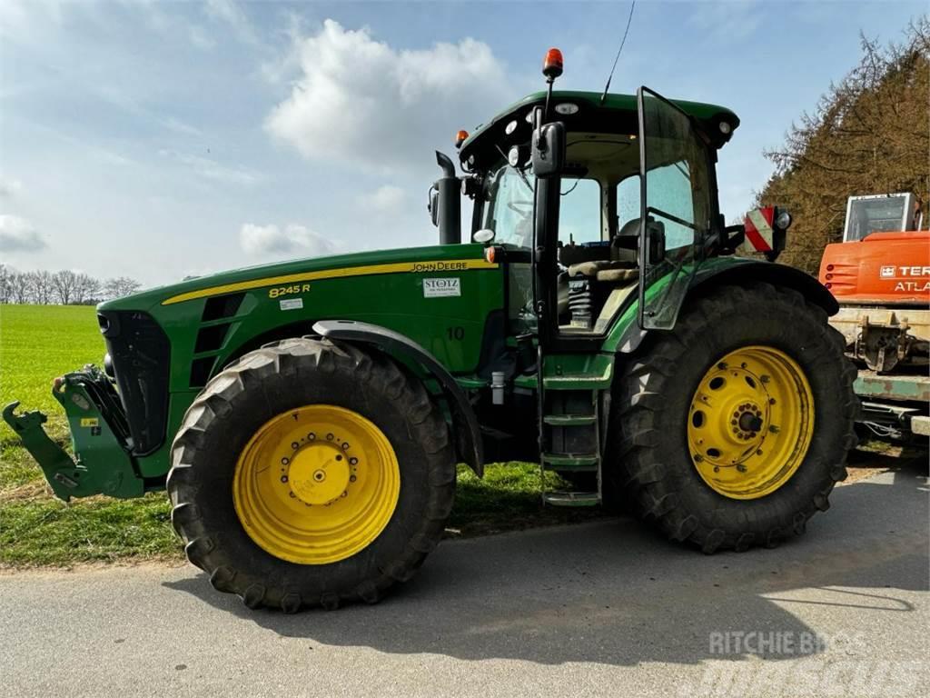 John Deere 8245R Traktorid