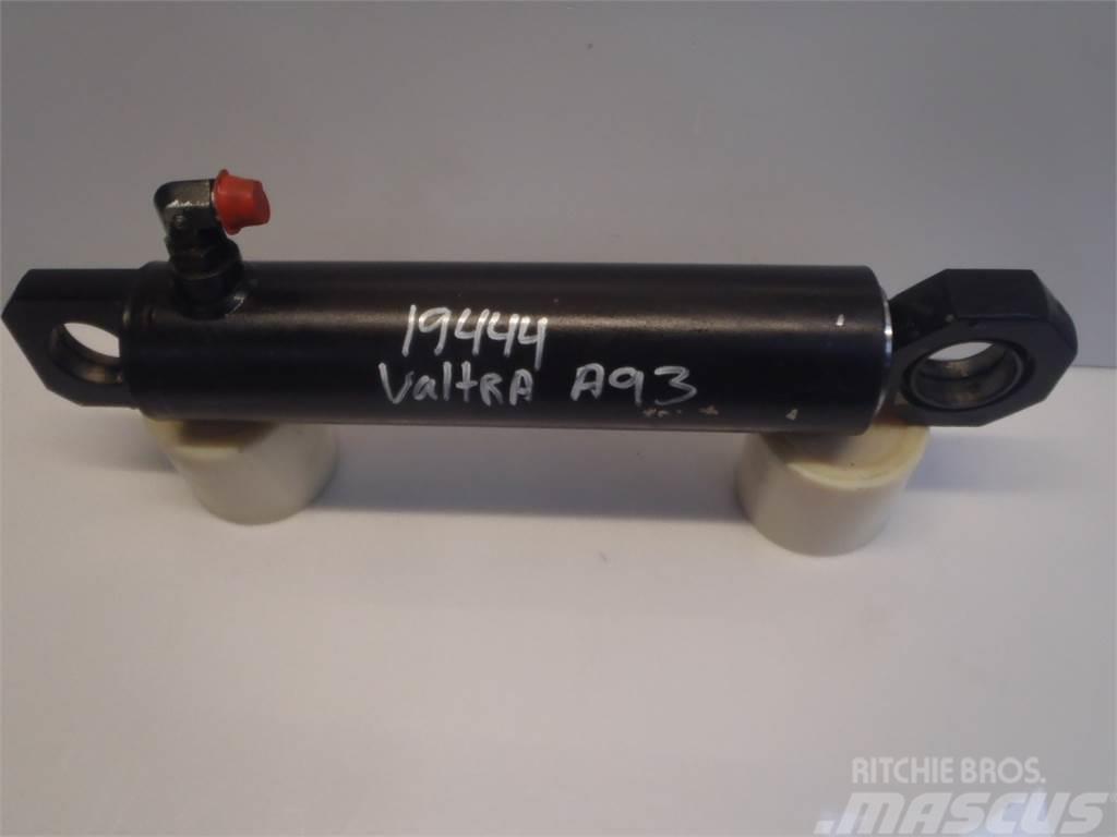 Valtra A93 Lift Cylinder Hüdraulika