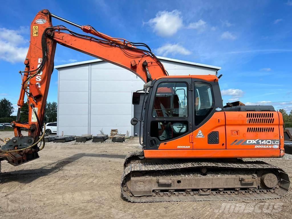 Doosan DX 140 LC-3 Roomikekskavaatorid