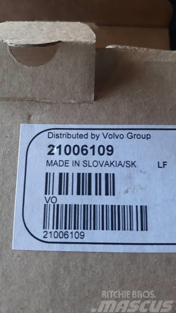 Volvo BEARING SHELL KIT 21006109 Mootorid