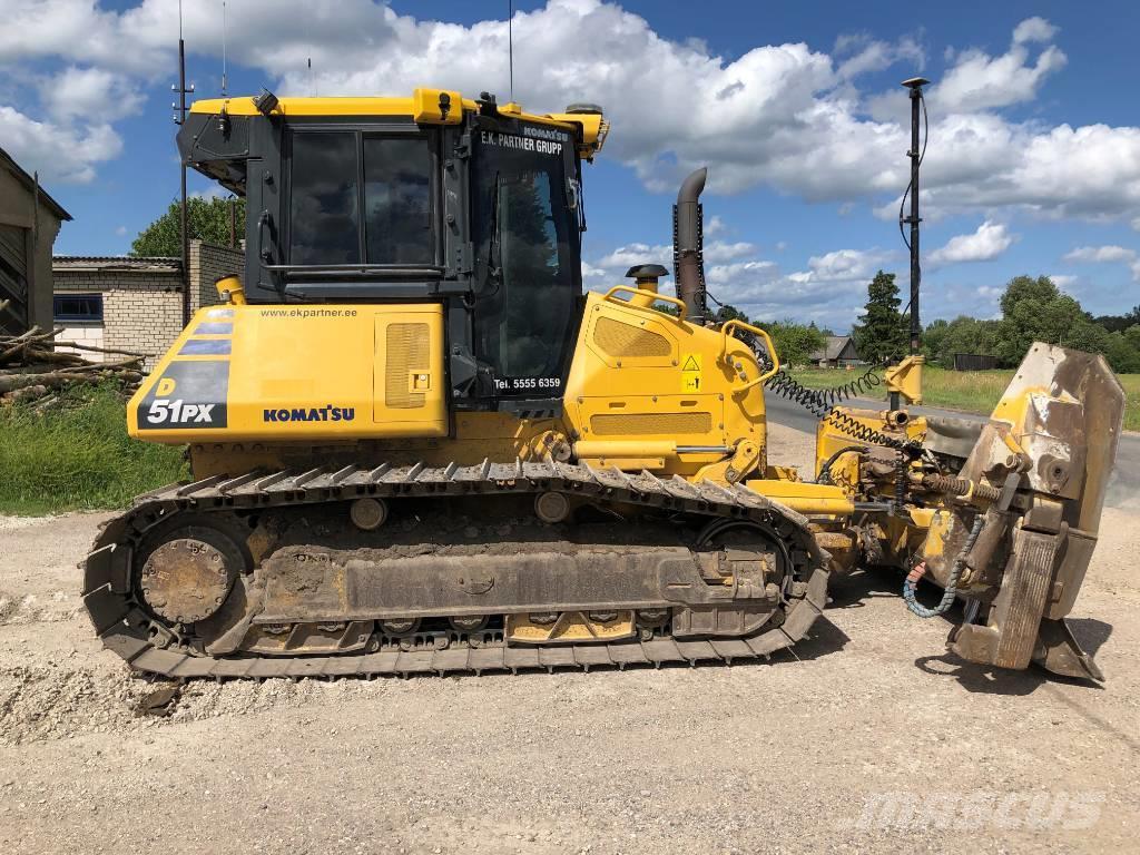 Komatsu D51PX-24 Buldooserid