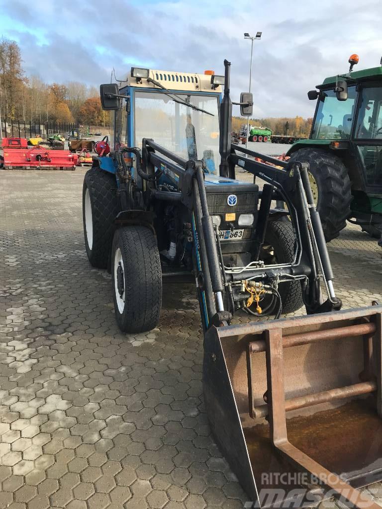 New Holland 3435 med snöredskap Traktorid