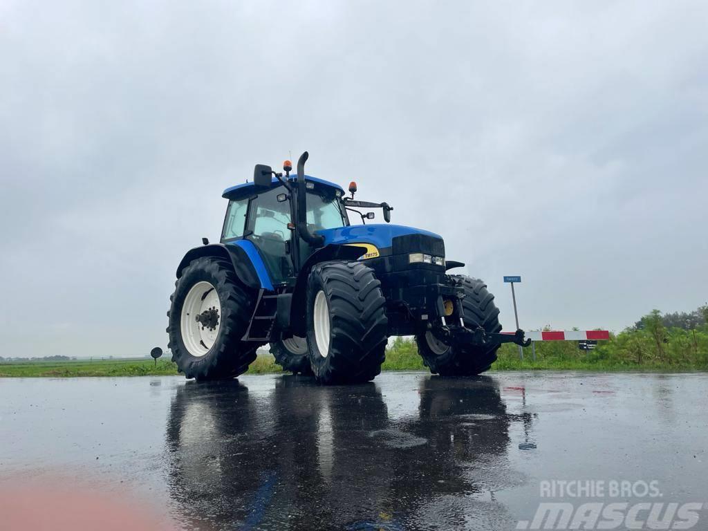 New Holland TM175 Frontlinkage and frontpto Traktorid