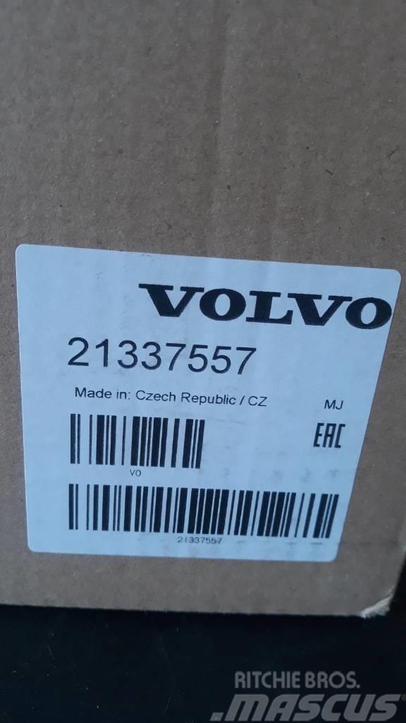 Volvo AIR FILTER 21337557 Mootorid