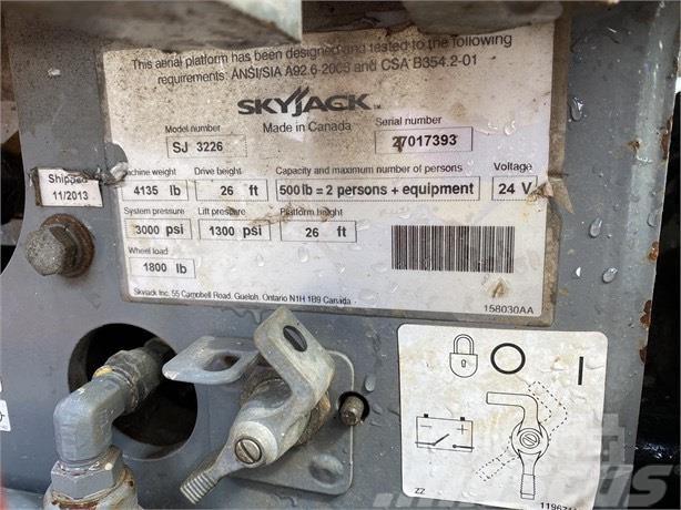 SkyJack SJ III 3226 Käärtõstukid
