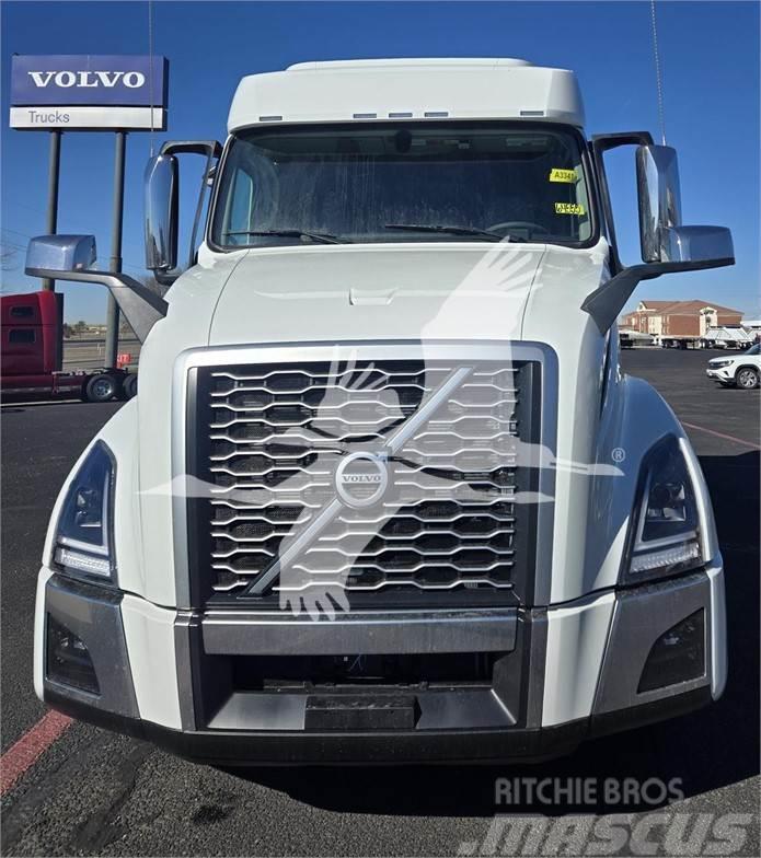 Volvo VNL64T740 Sadulveokid