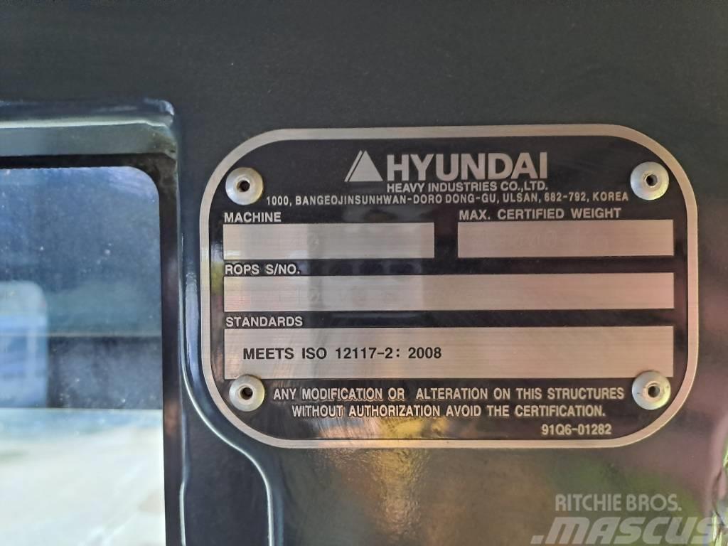 Hyundai HX140W Ratasekskavaatorid