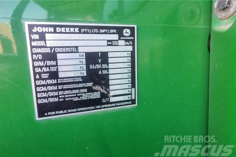 John Deere 8260R Traktorid
