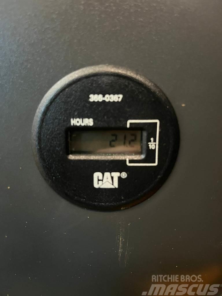 CAT 323D3 Roomikekskavaatorid