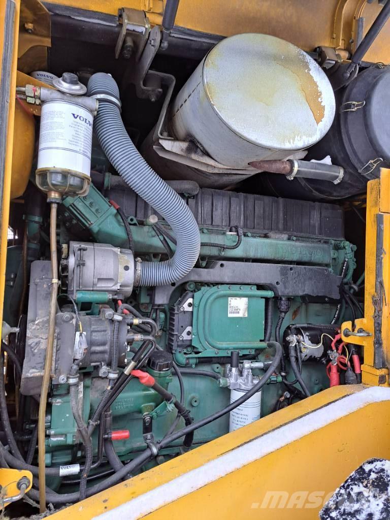 Volvo L 220 E Rataslaadurid