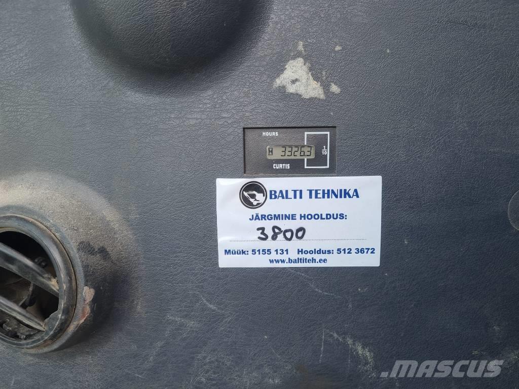 Hyundai R160LC-9A Roomikekskavaatorid
