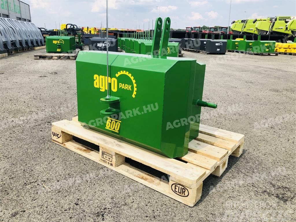  600 kg front hitch weight, in green color Esiraskused