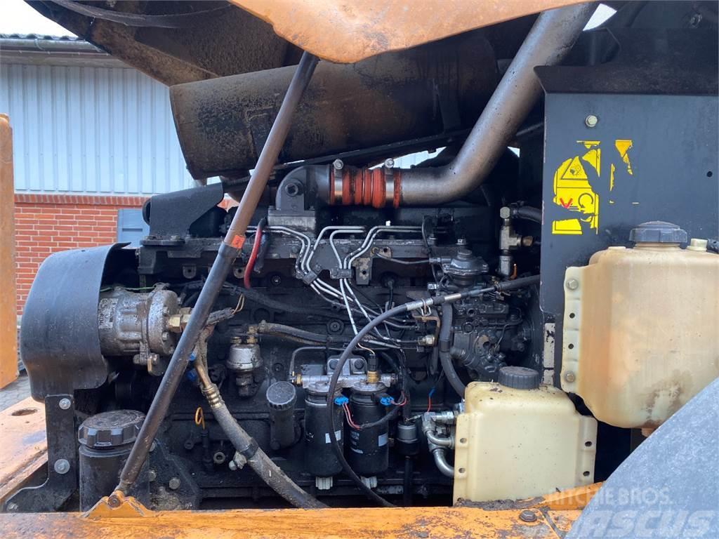 New Holland 688TA/M2 (gangbar) Mootorid