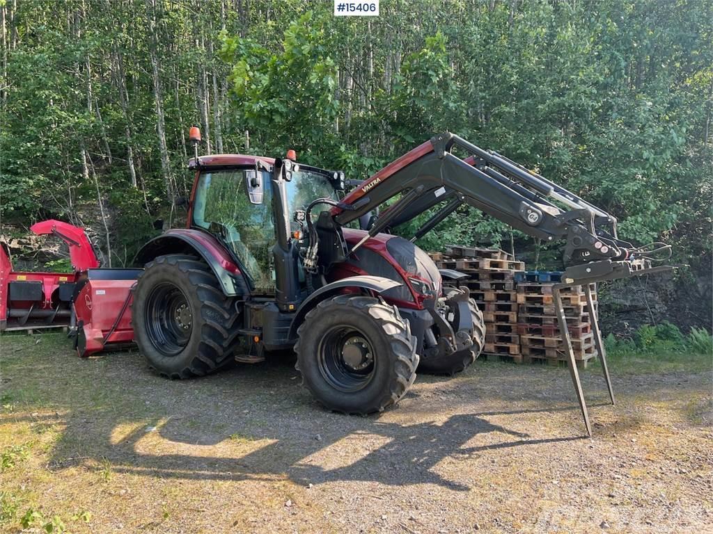 Valtra N104 w/ front loader Traktorid