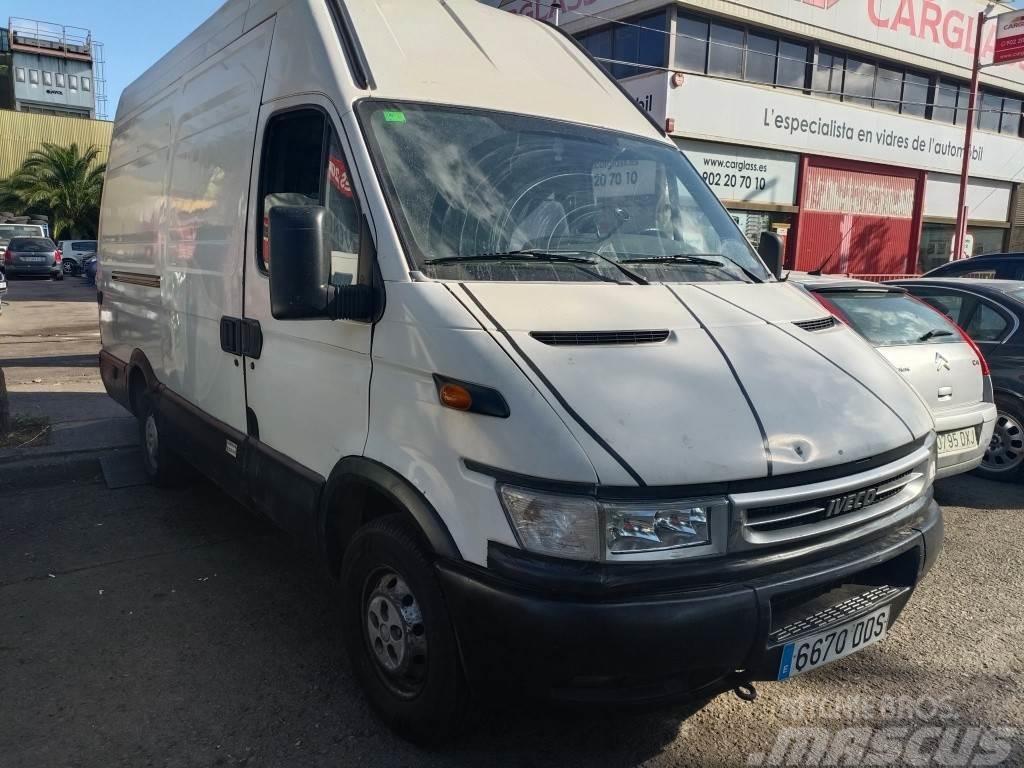Iveco Daily Ch.Cb. 35 S12 3000mm RS Kaubikud