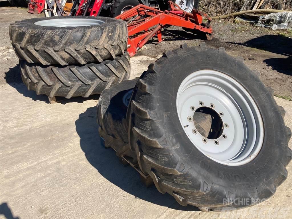 Massey Ferguson Wheels and tyres to suit 6700s series Muud põllumajandusmasinad