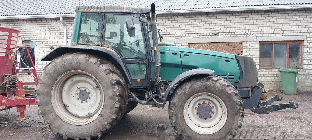 Valtra 8950-4 Traktorid
