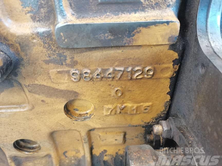 New Holland FX 38 {engine Fiat Iveco 8215.42} Mootorid