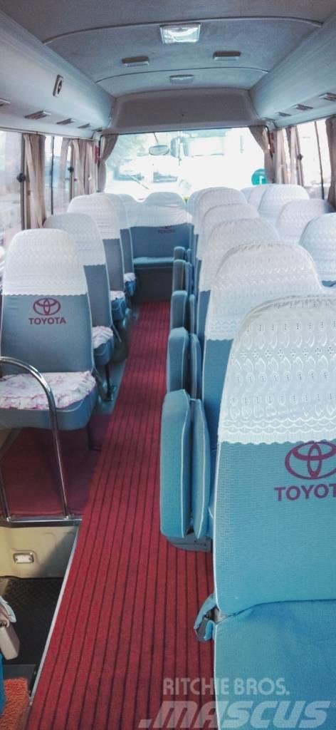 Toyota Coaster Bus Väikebussid