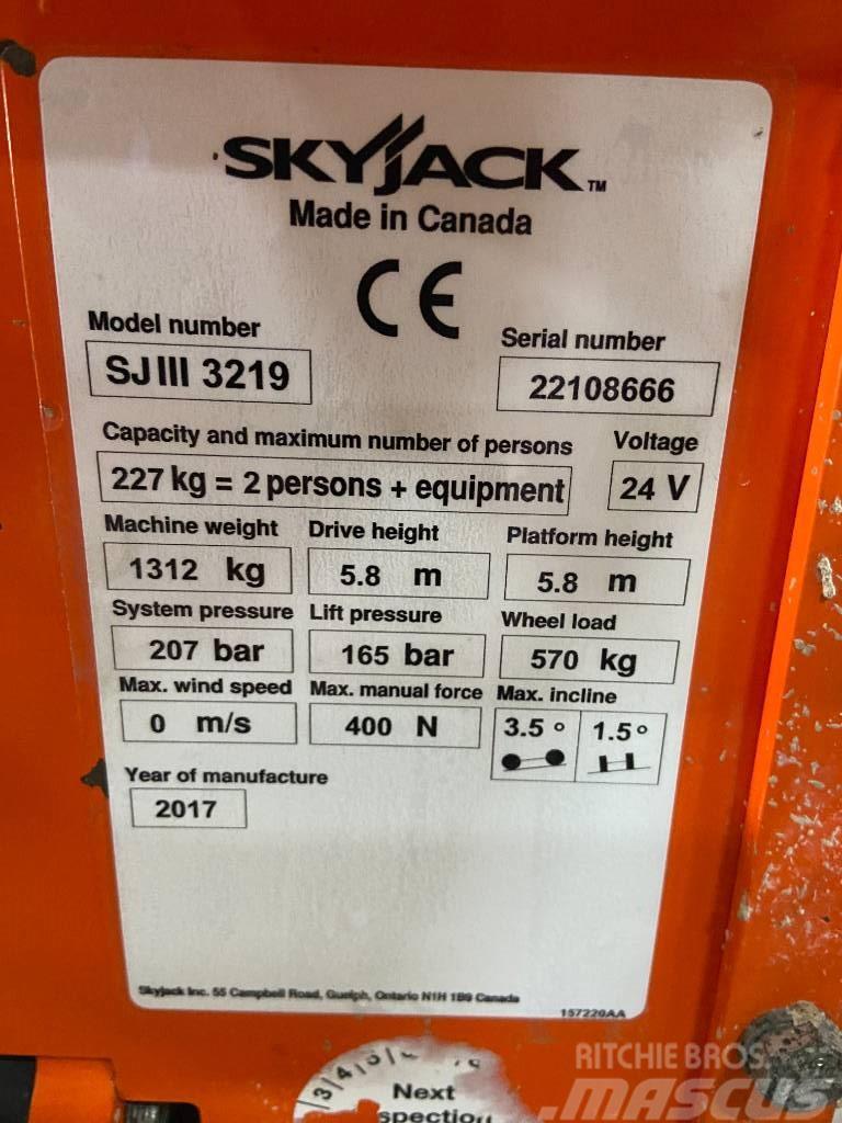 SkyJack SJ 3219 schaarhoogwerker 7,8m hoogwerker Käärtõstukid
