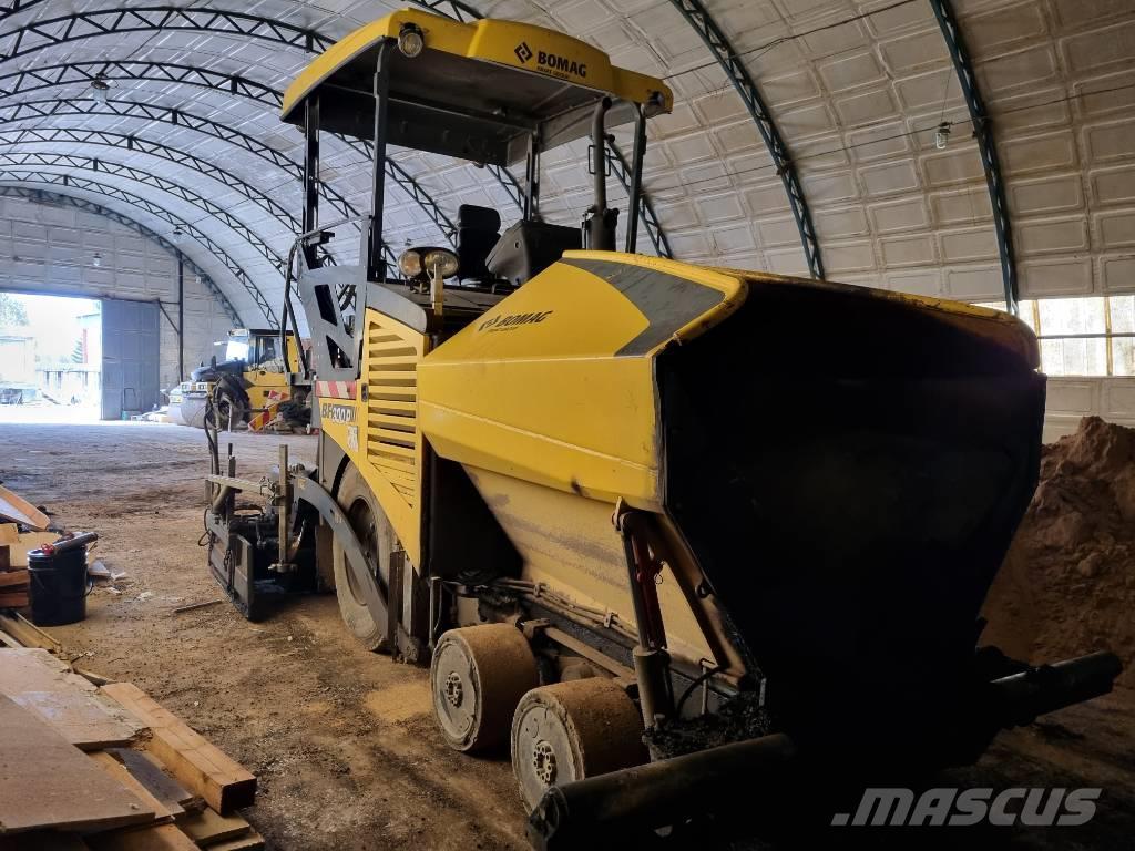 Bomag BF 300 P Asfaldilaoturid