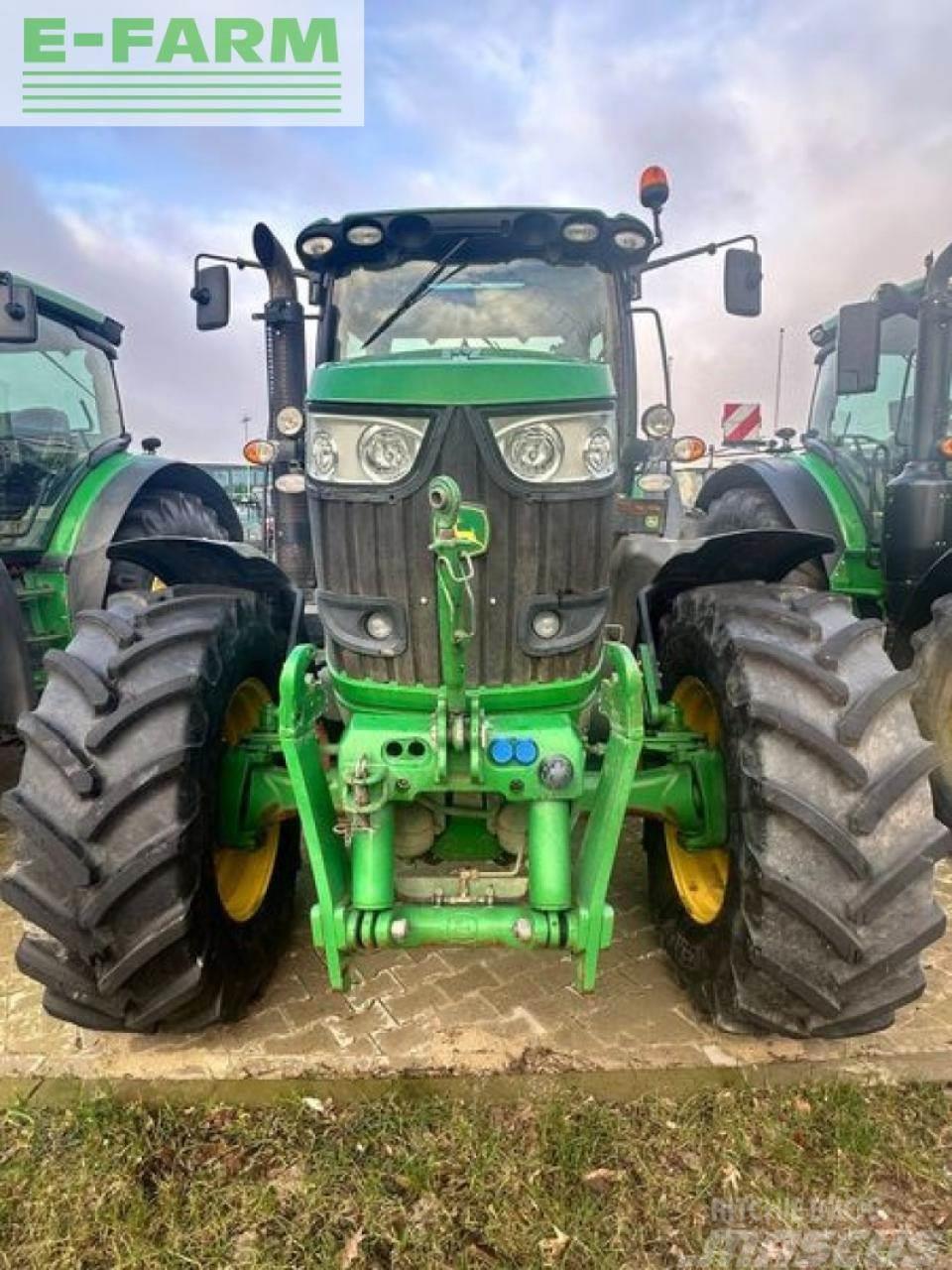 John Deere 6210 r Traktorid