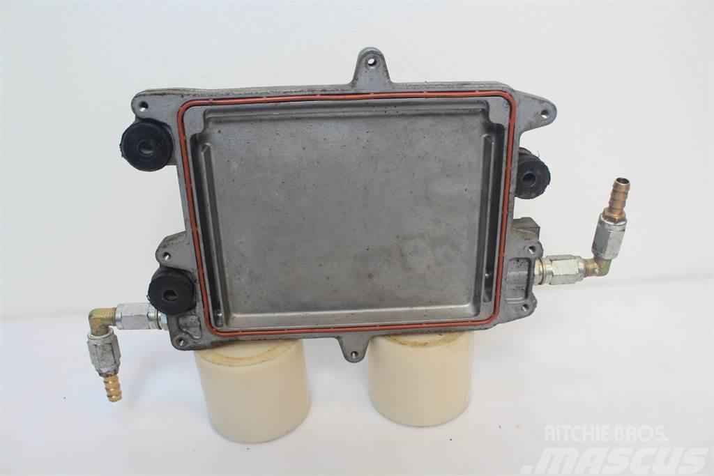 Case IH MXU125 Oil Cooler Mootorid