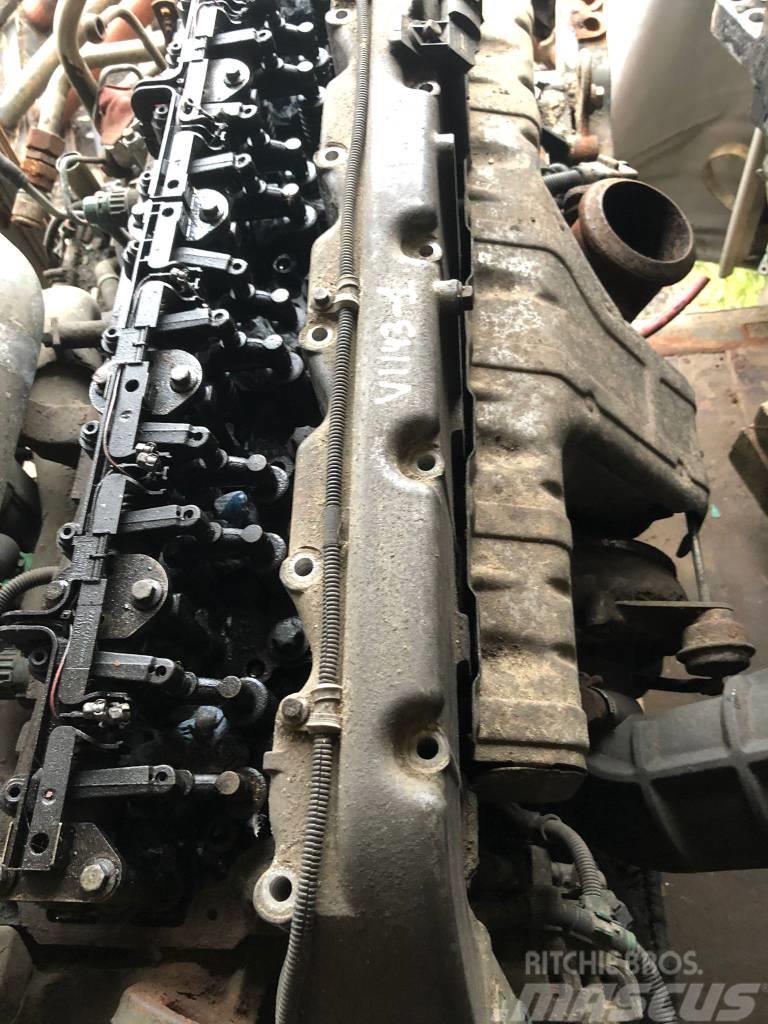 Volvo 290  ENGINE for buss mising head cover Mootorid