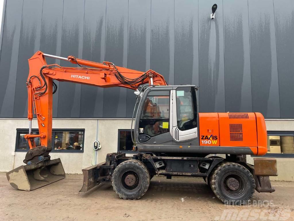Hitachi ZX 190 W-3  --  outriggers and blade Ratasekskavaatorid