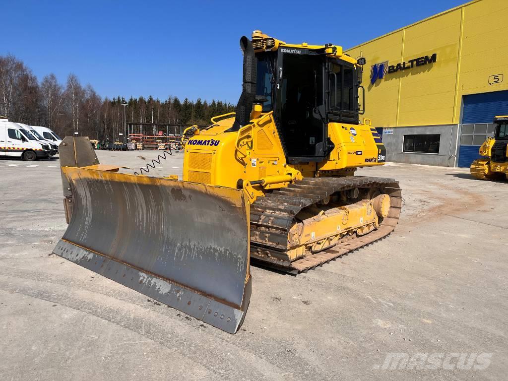 Komatsu D51PX-24E0 Buldooserid