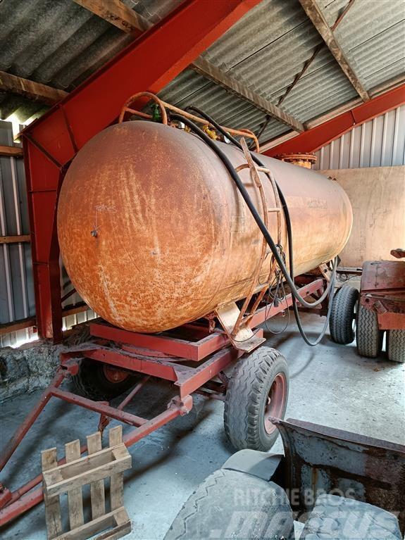  - - -  Ammoniak tankvogn ca. 3 tons Lägapaagid