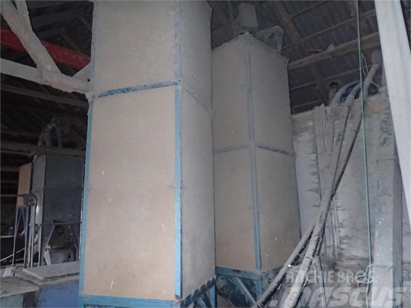  - - -  Færdigvarer siloer fra 1-2 ton Tornhoidlate tühjendusseadmed