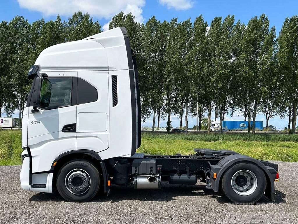 Iveco S-WAY AS440S43T/P AT Tractor Head (8 units) Sadulveokid